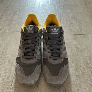 Adidas Men’s Shoe-size 10